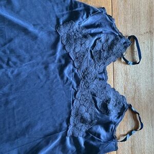 Vanity Fair Navy Blue Full Slip Women’s Size 38/24” Nylon Antron Lace Trim